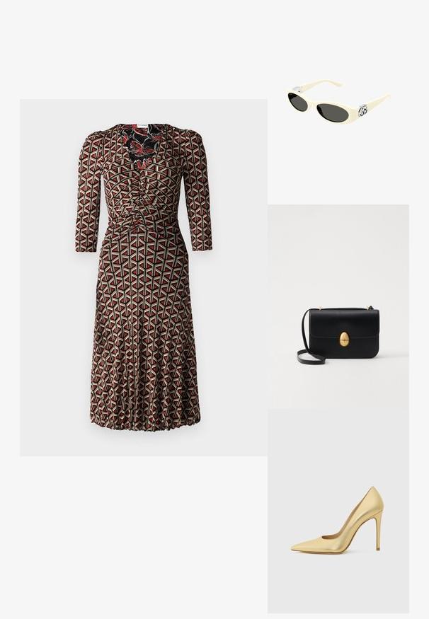 Diane von Furstenberg IVAN DRESS - Dienas kleita - flutterfly/stadium; Zelta metāla šaurs purngalu augstpapēžu kurpes ar stikla papēdi, attēlotas no sāna uz vienkārša gaiša fona.; Kremkrāsas sauļošanās brilles ar ovālām lēcām, melnu tonējumu un metāla logotipa akcentiem pie tempļiem. Gluda tekstūra, kaķa acs dizains.; Melnas ādas rokassomu ar strukturētu taisnstūra formu. Iespējas zelta ovāla slēdzis un plāns plecu siksna. Gluda tekstūra.