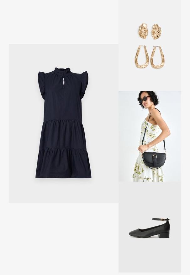 Vestido azul-marinho feito de tecido leve, com decote com babados e mangas curtas, apresentando um design em camadas na barra.; Sandal de pele preta com bico pontiagudo e um salto bloco baixo. Apresenta uma tira no tornozelo com uma fivela em tom dourado. Textura suave.; Bolsa de couro preta com forma curva, alça destacável e detalhes em dourado. A bolsa possui uma aba com detalhe de fivela.; Brincos em tom de ouro com formas onduladas e texturizadas. Inclui studs escultóricos com presilha e um design de argola aberta com um acabamento martelado.