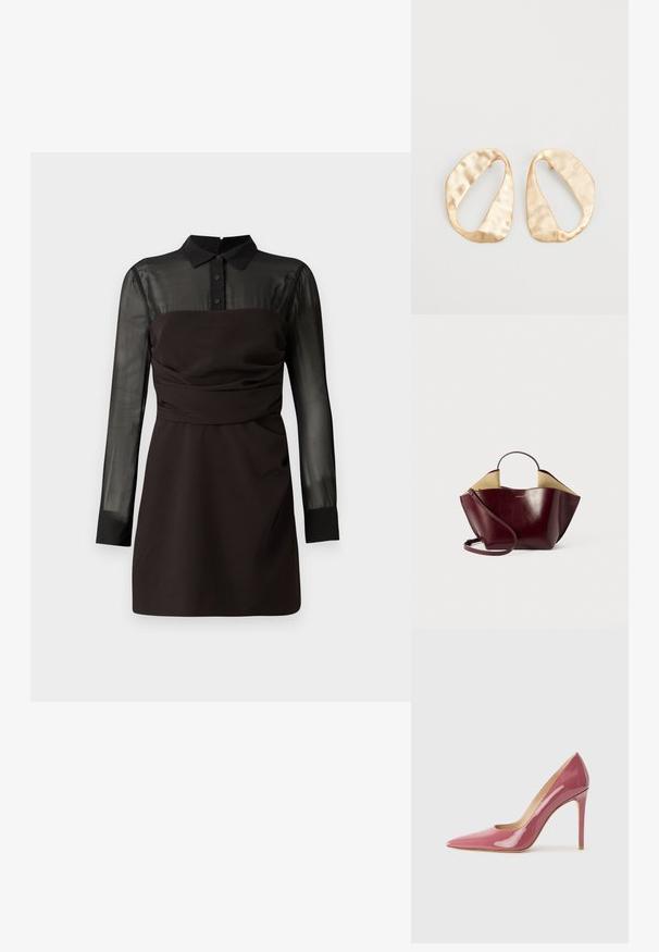 Črna obleka z prozornim črnim mrežastim zgornjim delom in dolgimi rokavi, ovratnikom na gumb in zadrževalnim detajlom na pasu. Gladka tkanina.; Rožnate lakirane visokotlačne čevlje s koničastim nosom in elegantno silhueto, ki vključujejo izrez in stolpičasto peto.; Bordo usnjeni ročni torbica z obliko, ki je strukturirana, z kratkim ročajem, dolgim ramenskim trakom in kontrastno bež notranjostjo.; Par nenavadno ovalnih zlatih metalnih uhani s teksturirano, rahlo udarjeno površino na belem ozadju.