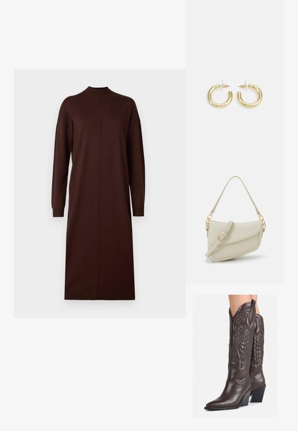 Vestido castanho de mangas compridas com colarinho alto, corte reto e design sem costuras, com aberturas laterais para facilitar o movimento.; Botas de cowboy em couro castanho com bico pontudo e salto quadrado, apresentando costuras detalhadas e realces elevados no cano.; Pequena bolsa de creme com um acabamento texturizado, uma alça longa ajustável, um detalhe em corrente e um fecho de aba. Detalhes em hardware dourado.; Brincos em argola dourados com um acabamento liso e brilhante. Design circular com um pequeno pino e suporte transparente para um uso seguro.