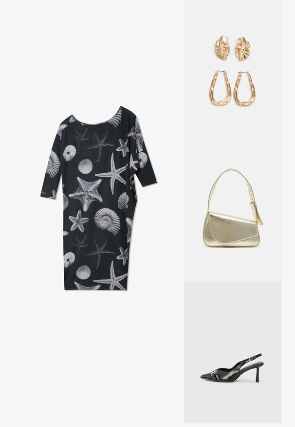 Czarna sukienka o luźnym kroju i szerokim dekolcie, z białymi wzorami muszelek i gwiazdek morskich na całej powierzchni. Rękawy o długości trzy czwarte.; Czarne lakierowane buty typu slingback z ostrym noskiem, paskami na kostkach z srebrnymi klamrami i elementami metalowymi oraz smukłym obcasem.; Złota metaliczna torebka o strukturalnym designie, gładkiej powierzchni i regulowanym pasku. Charakteryzuje się unikalnym trójkątnym kształtem i minimalistycznym przeszyciem.; Złote kolczyki w odcieniu, prezentujące teksturowane, faliste kształty. Zawierają rzeźbiarskie klipsy i otwarty projekt kółek z młotkowanym wykończeniem.