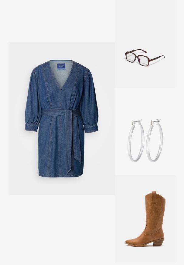 Denim wrap dressi syvällä V-kaula-aukolla, puffihihoilla ja vyötärölle sidottavalla vyöllä. Tumma sininen väri, jossa näkyy saumakuvio ja rento siluetti.; Ruskean nahkainen cowboy-saapas, jossa on terävä kärki, brodeeratut pyörteiset kuviot varressa ja kerroslohko korko. Varustettu nostonipulla helpottamaan pukemista.; Ruske, rektangulære briller med transparente linser og lilla toner. Glatt plastisk ramme med rette stenger og subtile detaljer.; Hope-silver rengas, joissa on sileä ja kiillotettu pinta. Pyöreä muoto ja turvallinen napsautettava lukitus. Kevyt muotoilu sopii päivittäiseen käyttöön.