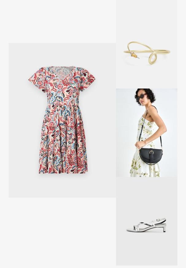 Kortärmad klänning med V-ringning i en beige bakgrund, prydd med ett färgglatt paisleymönster i röd, blå och svart, med detaljer i rynkad midja.; Silverfärgad metallisk slingback-sandal med låg klack, som har korsade remmar och en slät yta. Minimalistisk design.; Svart läderhandväska med en böjd form, avtagbar rem och guldiga detaljer. Väskan har ett lock med en spänndetalj.; Guld-färgad metallarmband med ett mjukt, kurvigt mönster. Har en liten, framträdande silverfärgad accent i ena änden.
