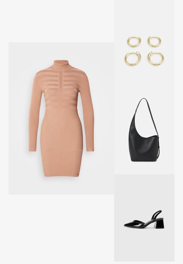 Gebreide jurk in zacht perzik met een hoge hals. Heeft een geribbelde textuur die contrasteert met gestreepte secties op het bovenlijf en de mouwen.; Zwarte gepatineerde leren slingback hakken met een spitse neus en een geometrische blokhak. Kenmerkt zich door een slank, minimalistisch ontwerp en een gladde textuur.; Zwarte leren hobo tas met een gladde textuur, kromme vorm en een enkele verstelbare schouderband; heeft een brede opening aan de bovenkant.; Gouden ringoorbellen, vier stuks, met een gladde afwerking, afgerond ontwerp, variërende maten, voorzien van een scharniersluiting voor gemakkelijk dragen.