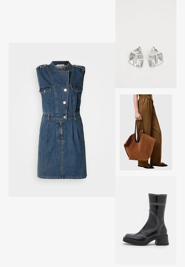 Tumesinine lõikega ilma varrukateta denimpink, millel on kõrge krae, hõbedased nupud, kaks rinna taskut, vöökoht ja volditud seelik.; Must must pikkade säärega, musta lakknahast jalats, valgete õmblustega, ümarate varvaste ja plokk-kandadega. Omab kõveraid disainijoontesid ja siledat pindmääret.; Pruun suede kott mustade nahkvarrukatega, millel on lai, lohkjas kuju ja minimalistlik disain, hoiab käes inimene pruunides pükstes.; Hõbedased metallkõrvarõngad lainelise, skulpturaalse disainiga, millel on poleeritud viimistlus ja ebaregulaarsed kujundid, rõhutades kaasaegset esteetikat.