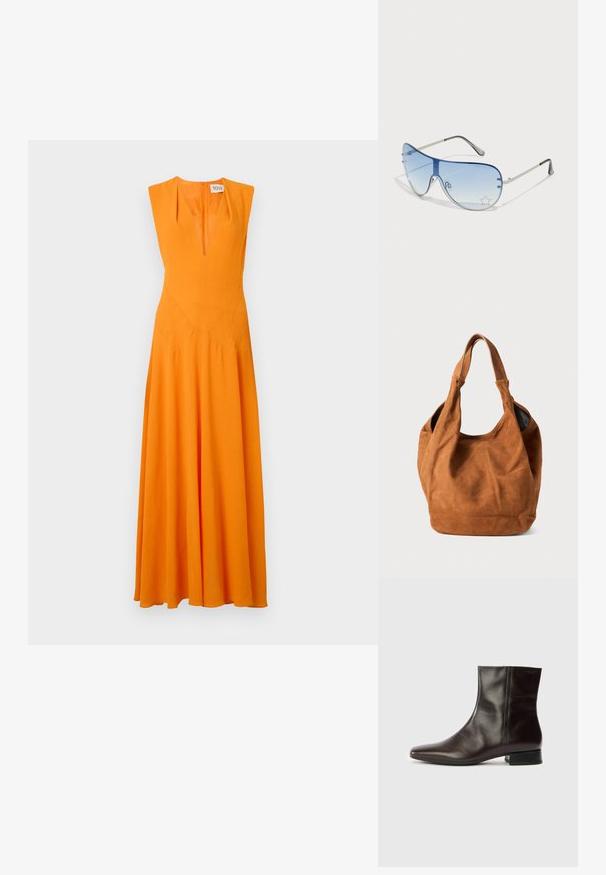 Lång, ärmlös klänning i klart orange tyg med djup V-ringning, åtsittande midja och utsvängd kjol. Sömdetaljer på bodicen.; Brun läderankelboots med spetsig tå, slät textur, medelhög klack och enkel design. Minimalistisk stil utan dekorationer.; Pilotglasögon med gradientblå linser, silverfärgad metallram och dekorativa stjärnaccenter på linserna. Snygg och elegant design.; Brun mockaskinn axelväska med en mjuk textur, böjd form och två handtag. Har en minimalistisk design utan synlig hårdvara eller detaljer.