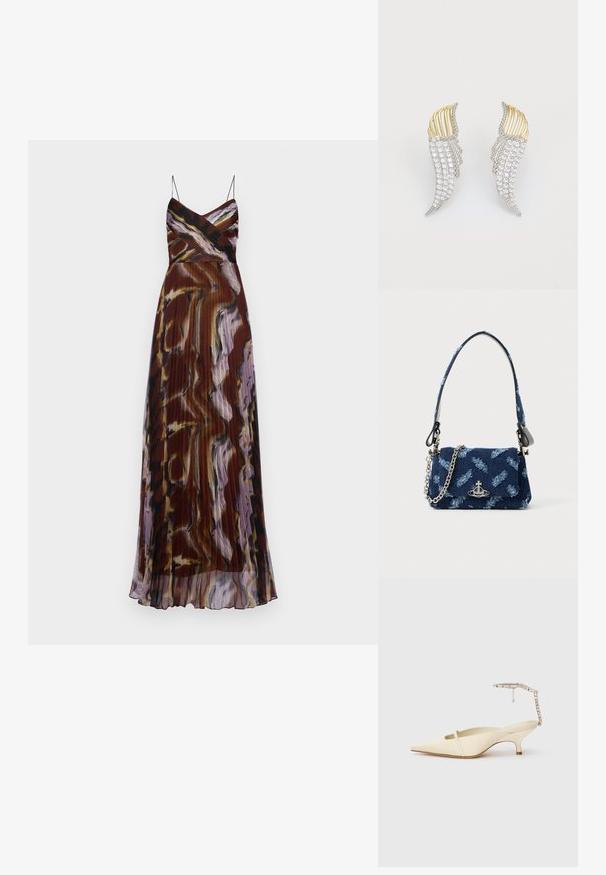 Tištěné maxi šaty s tenkými ramínky, s plisovaným designem v odstínech hnědé, fialové a černé, s abstraktním vzorem.; Krémové lodičky na podpatku se špičatou špičkou, tenkým předním páskem a zdobeným páskem kolem kotníku na bílém pozadí.; Tmavě modrá látková kabelka s texturovaným designem, stříbrným kováním a odnímatelným řetízkem na rameno. Obsahuje klopu na zavření a logo akcent.; Dvoje náušnic ve tvaru křídel, vyrobené ze stříbrně tónovaného kovu s čirými kulatými kamínky a zlatě tónovanými akcenty v vrstveném designu.