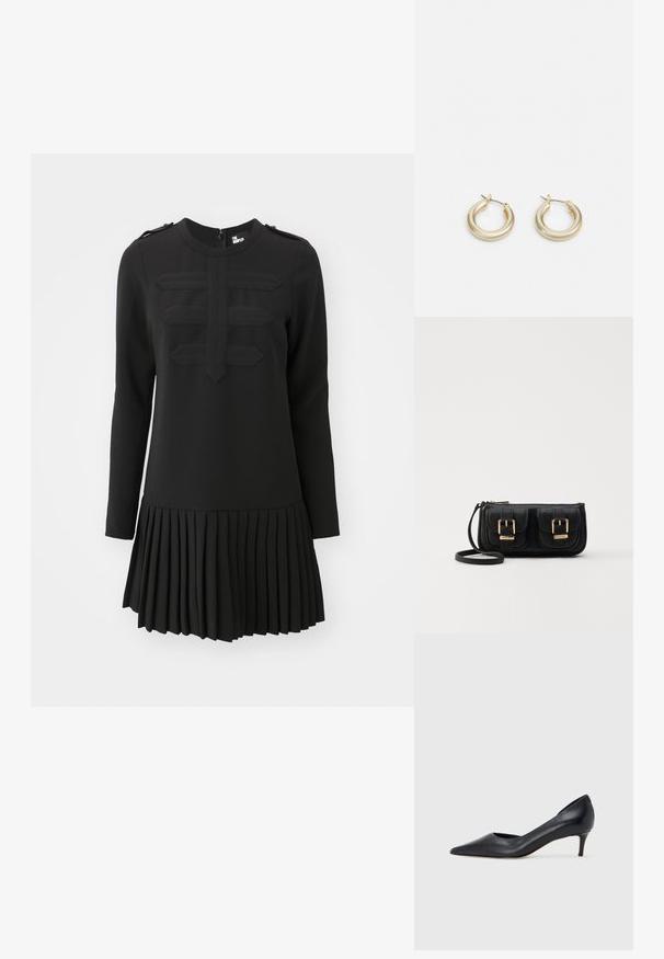 Čierne šaty s dlhými rukávmi, plisovanou sukňou a štruktúrovanou prednou časťou. Obsahujú okrúhly výstrih a gombíkové akcenty na pleciach.; Čierny kožený lodička s špičatou špičkou a nízkym opätkom. Má hladkú textúru a jemný lesk. Vpredu je otvorený výrez pre zvýraznenie detailu.; Čierna kožená crossbody taška s dvoma prednými vreckami, zlatými sponami, zipsovým uzatváraním a úzkym popruhom. Štruktúrovaný povrch a kompaktný obdĺžnikový tvar.; Lauren Ralph Lauren BASIC SMALL HOOP - Náušnice - gold-coloured