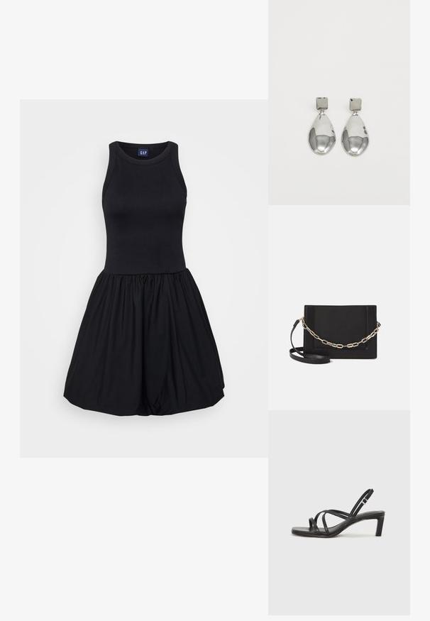 Musta mekko, jossa on istuva tank top -yläosa ja leveä, rypytetty hameosa. Valmistettu pehmeästä, joustavasta kankaasta, joka tuntuu sileältä.; Mustat hihnalligat, joissa on neliön muotoinen kärki ja matala lohkokorko. Ominaisuuksiin kuuluu useita ohuita hihnoja ja säädettävä nilkkahihna. Valmistettu sileästä nahasta.; Musta nahkainen olkalaukku, jossa on sileä pinta, suorakulmainen muoto ja metalliketju yksityiskohtana edessä. Mukana säädettävä hihna.; Hopeakoru drop -korvakorut, joissa on neliömuotoinen nappi, sileällä, kiillotetulla pinnalla ja pisaran muotoisella designilla, heijastavat valoa kiiltävän pinnan kautta.