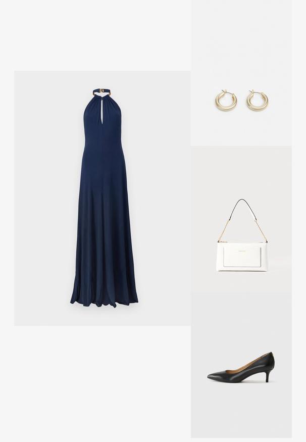Morska haljina na halter vrat s izrezom u obliku ključa i nabranim materijalom oko vrata. Pada do poda s elegantnom, glatkom teksturom.; Crne kožne cipele s uskim vrhom, niskom petom i glatkom teksturom. Imaju blago otvaranje sprijeda i minimalne metalne detalje straga.; Bijela kožna torba s teksturiranim završetkom, koja ima zlatni lančić i crne akcentne detalje. Uključuje prednji džep i zatvaranje na patentni zatvarač.; Lauren Ralph Lauren BASIC SMALL HOOP - Naušnice - gold-coloured