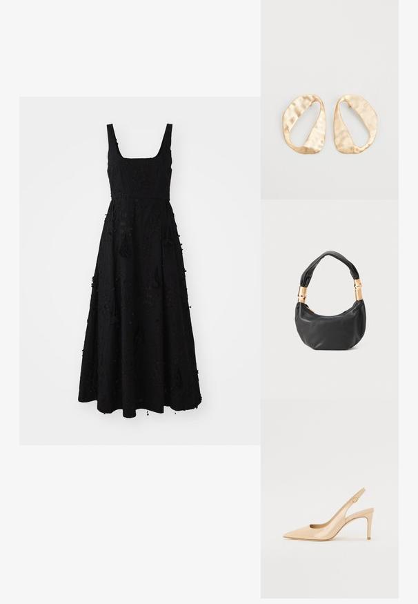 Schwarzes Maxikleid mit quadratischem Ausschnitt, strukturiertem Stoff, der mit floralen Stickereien verziert ist, und Quastenakzenten entlang des Saums und der Seiten.; Nude patentleder Slingback-Absatzschuh mit spitzer Zehenpartie, offenem Vorderblatt und dünnem Stiletto-Absatz. Verfügt über ein kreisförmiges goldfarbenes Akzent auf dem Riemen.; Schwarze Lederhandtasche mit runder Form, weicher Textur und einem geknoteten Griff mit goldfarbenen Hardware-Akzenten. Reißverschlussverschluss.; Ein Paar unregelmäßige, oval geformte Ohrringe aus goldfarbenem Metall mit einer strukturierten, leicht gehämmerten Oberfläche auf weißem Hintergrund.