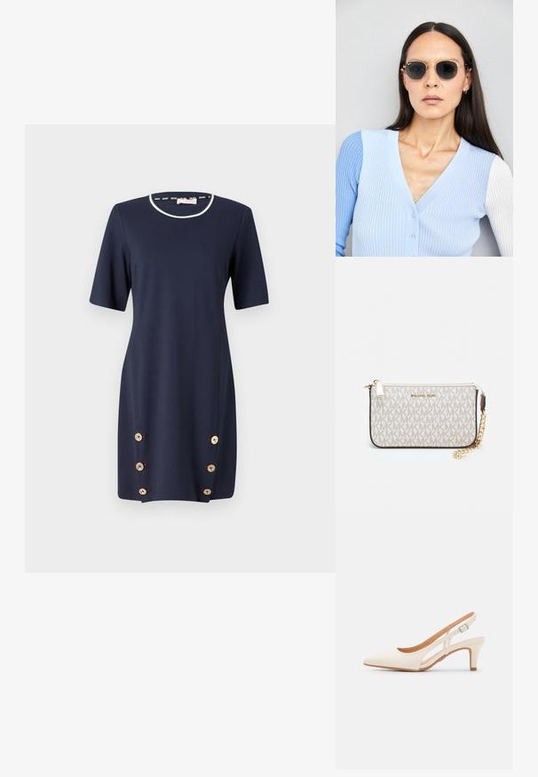 Granatowa sukienka z krótkimi rękawami, okrągłym dekoltem i dekoracyjnymi złotymi guzikami po boku. Wykonana z gładkiego, elastycznego materiału.; Biała szpilka slingback z ostrym noskiem, gładkim materiałem wierzchnim, niskim obcasem blokowym oraz wycięciami po bokach i regulowanym paskiem z klamrą.; Okrągłe okulary przeciwsłoneczne z ciemnymi soczewkami i złotymi ramkami. Modelka nosi jasnoniebieski kardigan w prążki z guzikami i białymi rękawami w kontrastowym kolorze.; Portfel na nadgarstek marki Michael Kors w beżowej, pokrytej płótnem, z powtarzającym się wzorem logo MK, złotym okuciem i odpinanym łańcuszkowym paskiem.