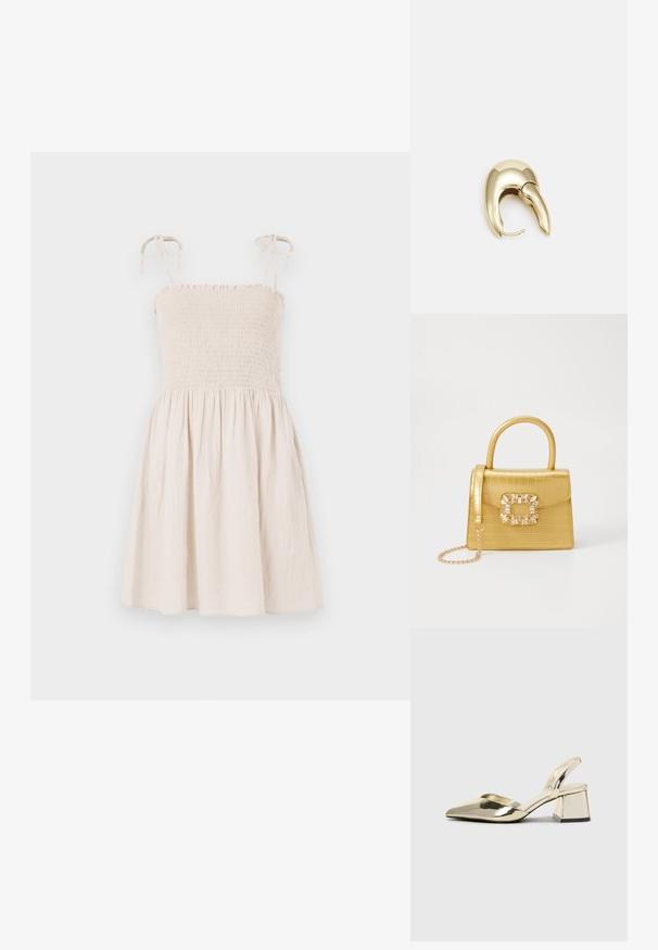 Beige, ermeløs kjole med smocket liv, justerbare knytestroppar og vide skjørt. Laget av lett, teksturert stoff.; Gull, metallisk slingback-hæler med spiss tå og chunky hæl. Glatt tekstur, minimalistisk design og en smal stropp.; Gul faux-krokodille veske med en strukturert design, toppen håndtak, avtagbar kjede stropp, og dekorativ krystallbortsettelse på låsen.; Gullfarget metalløredobber med et elegant, buet design. Har en karakteristisk spiss form, polert overflate og hengsel-lukking.