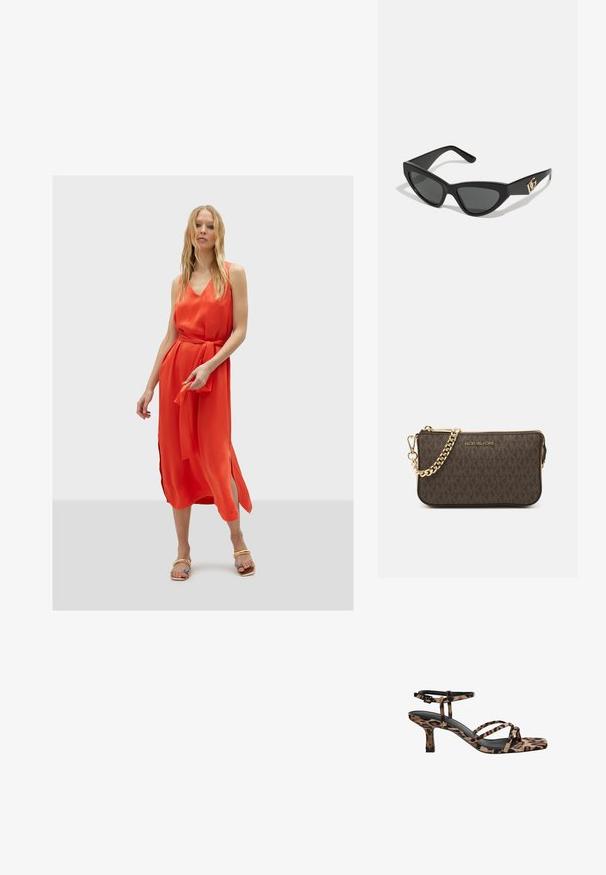 Duga, bezrukavna crvena haljina od lagane tkanine, s pojasom na struku i bočnim prorezima. Uparena s zlatnim sandalama s ukrasima.; Sandal na visokoj peti s leopard uzorkom, kvadratnim vrhom, višestrukim trakama i srednjom petom. Napravljen od mekanog tekstilnog materijala.; Naočale u obliku mačjih očiju s okvirom od mat crne plastike, tamnim lećama i zlatnim logotipom na sljepočnici. Kutni dizajn i glatka tekstura.; Smeđa kožna torba preko ramena s uzorkom loga, zlatna lanac trakica, zatvaranje na patentni zatvarač i zlatni metalni detalji. Kompaktna i pravokutna forma.