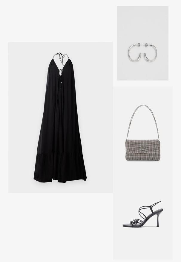 Juoda maksivakarinė su halteriu, giliu V formos priekiu ir užrišamu uždarymu. Savybės: plazdanti siluetas ir ruffles apačia. Lengvas audinys.; Juodos aukštakulnės sandalai pasižymi plonyčiais dirželiais su mazgo dizainu, lygiu kvadratiniu pirštu ir elegantišku stiletto kulnu.; Šviesiai pilka metalinė rankinė su grandinėlės dirželiu, papuošta mažais apvaliais metaliniais smeigėmis ir trikampiu prekės ženklu.; Sidabrinės auskarai žiedai su lygiu, blizgiu paviršiumi. Suapvalinta forma, lengvas dizainas, su uždarymu ant smeigtuko.