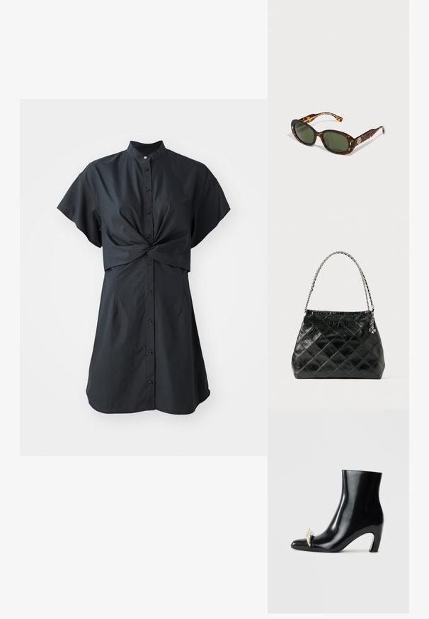 Svart, kortärmad klänning med krage, har en framvridning och knappstängning, tillverkad av ett mjukt, lätt material.; Svarta ankelstövlar i glänsande läder, med spetsig tå och en dekorativ guld- och silverdetalj framtill. Blockklackdesign.; Sköldpaddsdramatiserade solglasögon med gröna linser, oval form, med guldfärgade logohardware på sidan och en slät, blank yta.; Svart quiltad läderhandväska med ett handtag i silverkedja, med en strukturerad design och slät yta.