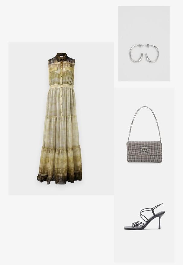 Ärmelloses Maxikleid in grün-schwarzem Farbverlauf. Verfügt über einen Kragen, vordere Knöpfe, einen gestuften Schnitt und einen fließenden, transparenten Stoff.; Schwarze, hochhackige Sandalen mit dünnen Riemen und einem geknoteten Design, einer glatten, rechteckigen Zehenpartie und einem eleganten Stiletto-Absatz.; Hellegraue metallische Handtasche mit einer Kettenriemen, verziert mit kleinen kreisförmigen metallic Nieten und einem dreieckigen Markenlogo.; Silberne Creolen mit einer glatten, glänzenden Oberfläche. Abgerundete Form, leichtes Design, mit einer Steckverschluss.