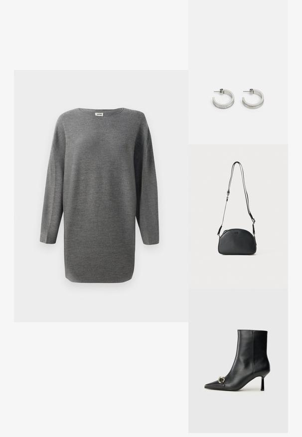 Maglione grigio a maglia a maniche lunghe, dal taglio comodo, con scollo rotondo e orlo dritto, esposto su uno sfondo bianco.; Stivale alla caviglia in pelle nera con punta affusolata, tacco sottile di media altezza e dettaglio in fibbia argentata sul lato, su sfondo semplice.; Borsa a tracolla in pelle nera di forma arrotondata, con due cinturini regolabili e un logo sottile sulla parte anteriore. Esterno testurizzato, design minimalista.; Orecchini a cerchio in argento con una superficie liscia e una fila di piccole pietre trasparenti lungo il bordo inferiore, dotati di chiusura a perno.