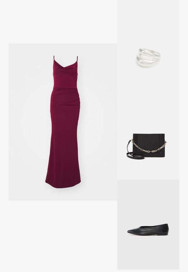 Abito maxi borgogna con scollatura a cowl, spalline sottili, corpo aderente e dettagli drappeggiati sull'anca per una silhouette snella.; Ballerine in pelle nera, punta affusolata, design minimalista, texture liscia, tacco basso, senza hardware o decorazioni visibili.; Borsa a tracolla nera in pelle con una texture liscia, forma rettangolare e dettaglio in catena metallica sul davanti. Inclusa una tracolla regolabile.; Anello doppio in argento con superficie liscia e lucida. Presenta un design fluido e curvo con sezioni sovrapposte per un aspetto moderno.