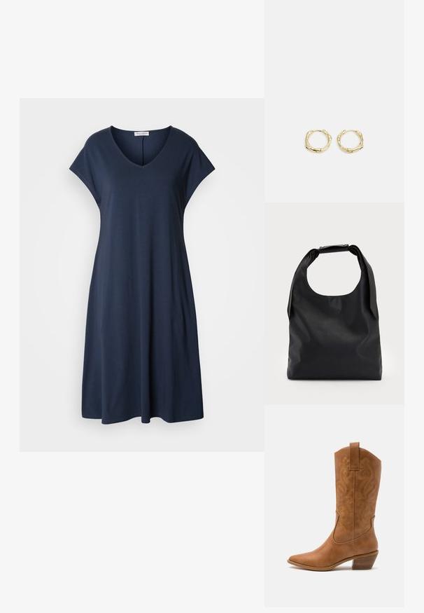 Mornarsko modra, kratka obleka s kratkimi rokavi in V-izrezom ter sproščenim krojem. Narejena iz mehkega materiala, ima tekoč silhueto in minimalne dodatke.; Rjavi usnjeni kauboj čevlji s koničastim nosom, vezenimi vijugastimi vzorci na zgornjem delu in zloženim kvadratnim peto. Imajo zanko za enostavno obuvanje.; Črna usnjena torbica z veliko odprto zgornjo stranjo in enim ramenskim trakom. Mehka tekstura, minimalističen dizajn, vsebuje subtilne kovinske poudarke.; Zlate obročaste uhane z teksturirano, nepravilno obliko. Imajo brezšivno zapiranje in poliširano površinsko obdelavo, kar poudarja sodoben dizajn.