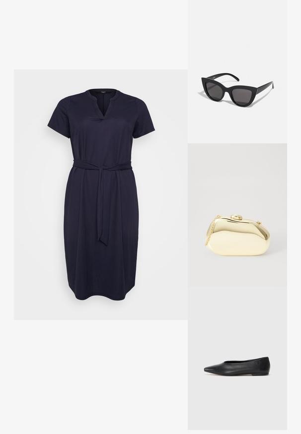 Granatowa sukienka z krótkim rękawem, w dekolcie w kształcie litery V, z paskiem w talii i miękkiego materiału. Posiada luźny krój i długość do kolan.; Czarne baleriny z lakierowanej skóry, spiczasty nosek, minimalistyczny design, gładka faktura, niskie obcasy, bez widocznych elementów metalowych czy ozdób.; Czarne okulary przeciwsłoneczne w kształcie kociego oka z matowym wykończeniem, z szarymi soczewkami, ostrymi kątami i smukłymi bocznymi ramionami. Nazwa marki widoczna na wewnętrznej części ramienia.; Metaliczna złota kopertówka o gładkim, zaokrąglonym kształcie, z górnym zapięciem na guzik i małym łańcuszkiem do noszenia.