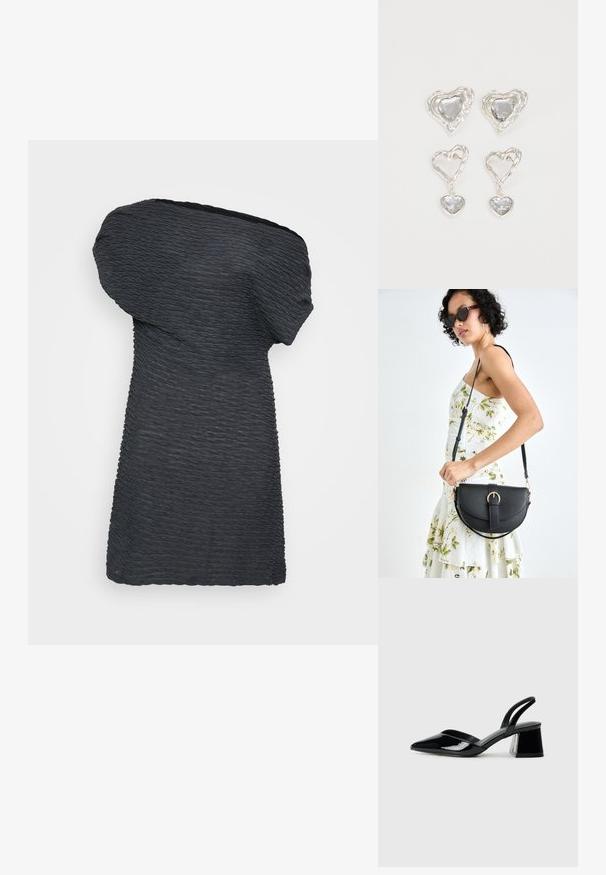 Asymmetrisk svart kjole laget av teksturert stoff, med en drapert en-sidig design og rette kanter med bølgete detaljer.; Svarte patentlær slingback hæler med spiss tå og geometrisk blokk hæl. Har et stilrent, minimalistisk design og jevn tekstur.; Svart lærveske med en buet form, avtagbar stropp og gullbeslag. Vesken har et klaff med spenne-detall.; Sølv hjerteformede øredobber har fasetterte klare steiner med en teksturert ramme. Sett inkluderer både stud- og hengende stiler.