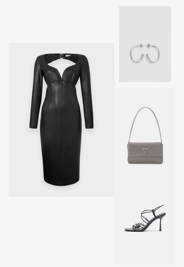 Fekete, testhezálló műbőr midi ruha hosszú ujjakkal, mély V kivágással és elől cut-out részletekkel, hátul gombos záródással.; Fekete magas sarkú szandálok vékony pántokkal, csomózott mintával, sima négyzetes orral és karcsú stiletto sarkal rendelkeznek.; Világosszürke fémes kézitáska lánc pánttal, kis kör alakú fém kifinomult díszítéssel és háromszög alakú márkagéppel.; Ezüst karika fülbevalók sima, fényes felülettel. Lekerekített forma, könnyű kialakítással, tűs zárómechanizmussal.