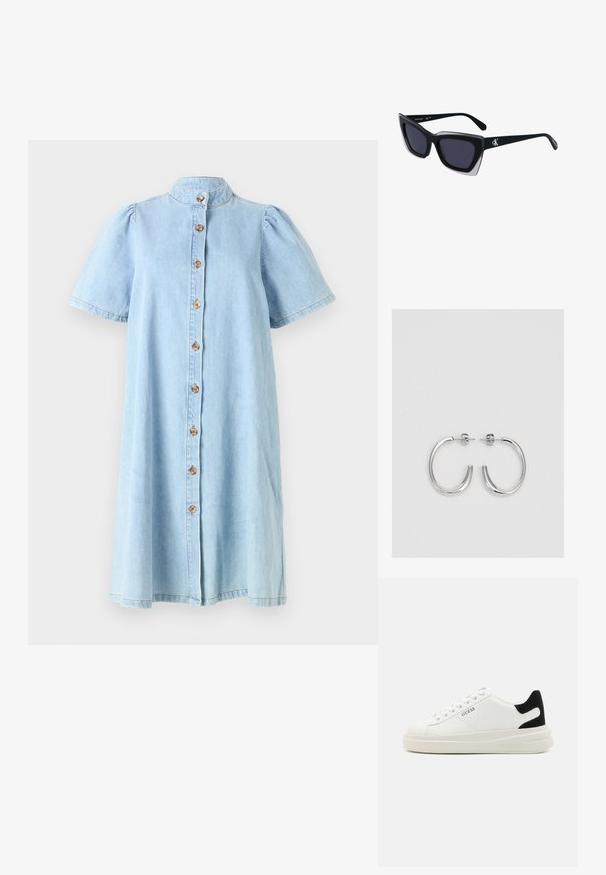 Jasnoniebieska sukienka dżinsowa z kołnierzykiem, krótkimi bufiastymi rękawami i drewnianymi guzikami z przodu. Posiada kontrastowe przeszycia.; Białe skórzane sneakersy z grubą białą podeszwą, czarnym zamszowym akcentem na pięcie oraz wytłoczonym logotypem z boku. Projekt z sznurówkami i sześcioma dziurkami.; Czarne, oversize okulary przeciwsłoneczne o geometrycznym kształcie, z ciemnymi soczewkami i kontrastującym szarym detalem na oprawie. Logo na ramieniu.; Srebrne kolczyki na biglu o gładkim, błyszczącym wykończeniu. O zaokrąglonym kształcie, lekkim designie, z zamknięciem na zatrzask.