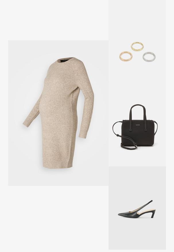 Béžové pletené těhotenské šaty s dlouhými rukávy, kulatým výstřihem a volným střihem, navržené tak, aby vyhovovaly rostoucímu bříšku.; Černý špičatý slingback s nízkým podpatkem, vyrobený z hladké kůže, s výřezem na boku pro lepší prodyšnost.; Černá kabelka s dvojitými krátkými uchy a odnímatelným ramenním popruhem. Hladký koženkový materiál s uzávěrem na zip a detailem loga.; Tři kovové prsteny: jeden růžově zlatý, jeden zlatý s texturovanými detaily a jeden stříbrný, všechny s vyrytým brandingem na vnitřním boku.
