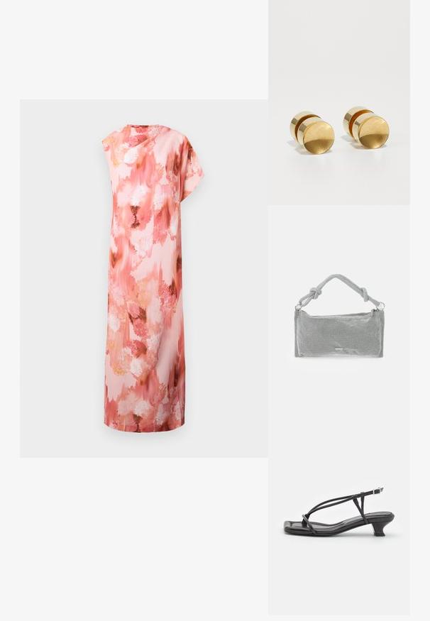 Květinové maxi šaty v jemných odstínech růžové a broskvové, s abstraktním akvarelovým vzorem, krátkým rukávem a uvolněným střihem.; Černé kožené sandály s tenkými pásky, nízkým blokovým podpatkem a čtveratou špičkou. Obsahují přezku a mají hladkou texturu.; Stříbrná síťovaná kabelka s uzlovou rukojetí, obdélníkového tvaru, texturovaným povrchem a na zip. Jednoduchý, moderní design s minimálními akcenty.; Zlaté kovové náušnice s jednoduchým kulatým tvarem, mají hladký povrch a centrální leštěný pruh. Průměr je přibližně 1 cm.