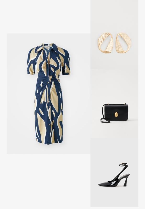 Marinblå klänning med beige och vit abstrakt mönster, korta puffärmar, knappfront och rynkdetaljer i midjan. Slät tygstruktur.; Svart patentläder slingback högklackade skor med spetsig tå, justerbar ankelsnodd och en måttlig blockklack. Slät yta med glansig finish.; Svart läderhandväska med en strukturerad rektangulär form. Har ett gyllene ovalt lås och ett tunt axelband. Slät textur.; Ett par oregelbundna ovalformade örhängen i guldtonad metall med en strukturerad, något hamrad yta på en vit bakgrund.