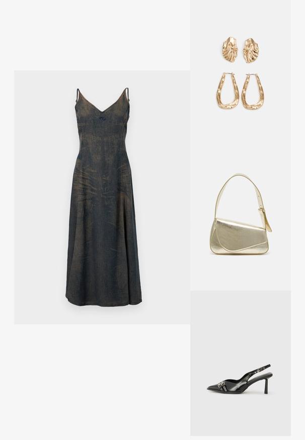 Jeansklänning med V-ringning, tunna axelremmar och utsvängd kjol. Materialet har en blekt mörkblå färg som visar subtila variationer i textur.; Svart lackläder slingbacksko med spetsig tå, ankelremmar med silverfärgade spännen och detaljer samt en smal klack.; Guldfärgad metallhandväska med en strukturerad design, slät textur och justerbar rem. Har en unik triangulär form och minimalistisk sömnad.; Örhängen i guldton med texturerade, vågiga former. Inkluderar skulpturala clip-on-stift och öppen hoop-design med hamrad finish.