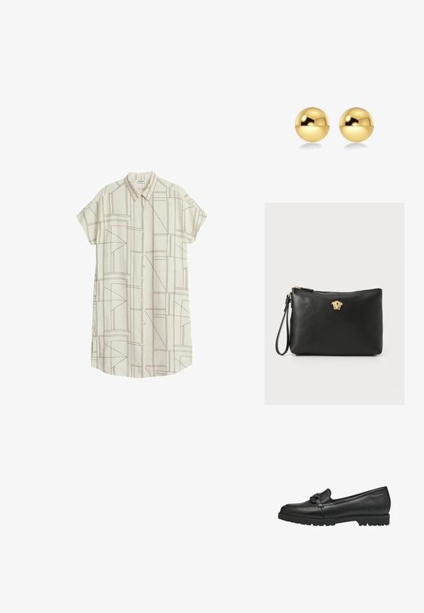 Kurzärmliges Hemd aus cremefarbenem Stoff mit geometrischen braunen Linienmustern, ausgestattet mit einem klassischen Kragen und einem geraden Schnitt.; Schwarze Lederloafers mit runder Zehenpartie, die über ein dekoratives Schleifchen und eine strukturierten Gummisohle für besseren Halt verfügen. Einfaches und flaches Design.; Schwarze Leder-Clutch mit goldener Medusa-Emblematik, Reißverschlussverschluss und abnehmbarem Trageriemen, mit glatter Textur und rechteckiger Form.; Goldfarbene, kugelförmige Ohrringe mit einer glänzenden, reflektierenden Oberfläche. Das Design ist schlicht und glatt, was einen modernen, minimalistischen Look erzeugt.