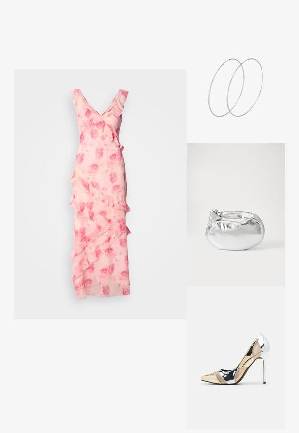Růžové šaty s květinovým potiskem a volánky kolem výstřihu a sukňové části. Plynulá látka, design s V-výstřihem a přiléhavý silueta s vrstvenými detaily.; Lodička s špičatou špičkou a kombinací stříbrné, zlaté a tělové barvy. Lesklý povrch s vykrojeným designem, s jehlovým podpatkem.; Stříbrná kovová taška s měkkým, zaobleným tvarem a uzávěrem s uzlem. Vyrobena z hladké umělé kůže.; Stříbrné kruhové náušnice s minimalistickým designem. Kruh, hladký povrch a tenký profil. Lehká konstrukce s lesklým povrchem.