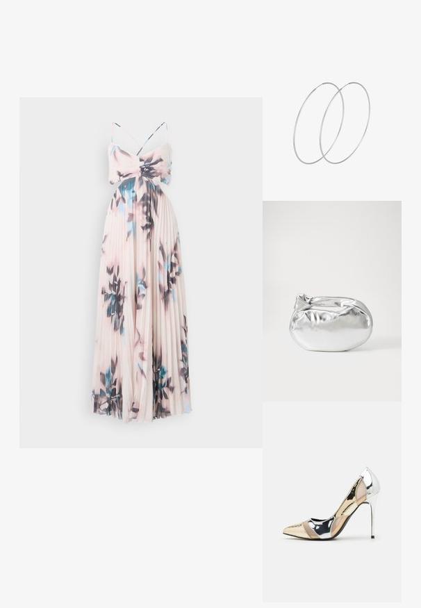 Skládané maxi šaty v jemně růžové barvě s modrým a černým květinovým potiskem. Mají tenké ramínka a přiléhavý korzet, který přechází do splývavé sukně.; Lodička s špičatou špičkou a kombinací stříbrné, zlaté a tělové barvy. Lesklý povrch s vykrojeným designem, s jehlovým podpatkem.; Stříbrná kovová taška s měkkým, zaobleným tvarem a uzávěrem s uzlem. Vyrobena z hladké umělé kůže.; Stříbrné kruhové náušnice s minimalistickým designem. Kruh, hladký povrch a tenký profil. Lehká konstrukce s lesklým povrchem.