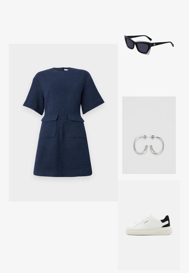 Laivaston sininen lyhythihainen mekko tekstuurikankaasta suoran leikkauksen kanssa, jossa on kaksi etupuolen läpällistä taskua ja takana vetoketju.; Valkoiset nahkakengät paksulla valkoisella pohjalla, mustalla mokkanahkaosuudella kannassa ja kohokuvioitu logo sivulla. Nauhakeskitys kuudella reiällä.; Mustat ylisuuret aurinkolasit, joissa on geometrinen muoto, tummat linssit ja kehykseen erottuva harmaa yksityiskohta. Logo varressa.; Hopeiset korvarenkaat, joissa on sileä ja kiiltävä pinta, kaareva muoto ja piikkikiinnitys. Minimalistinen muotoilu modernilla viimeistelyllä.