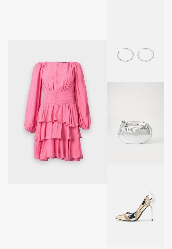 Rožinis suknelė su ilgomis pūstomis rankovėmis, tekstūruota medžiaga, elastinga juosmens juosta ir sluoksniuotas volanų sijonas. Išraiškinga spalva ir tekanti forma.; Aštrus pirštas aukštakulnis batelis su sidabro, aukso ir nuogų spalvų deriniu. Blizgus paviršius su išpjovos dizainu, su stiletto kulnu.; Sidabrinė metalinė maišelio forma su švelnia, apvalia forma ir mazgu užveriamu viršumi. Pagaminta iš lygios dirbtinės odos medžiagos.; Sidabriniai auskarai žiedai su sukto dizaino, turintys poliruotą apdailą ir fiksavimo smeigtuką. Skersmuo maždaug 3 cm.