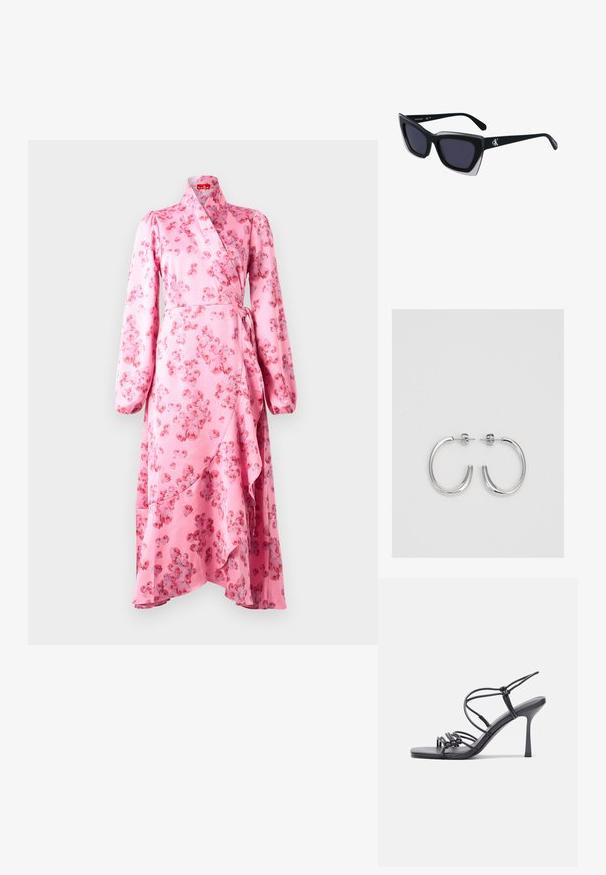 Roosa lillemustriga kätkimiskleit, mis on valmistatud siledast kangast, millel on pikad varrukad, vöökoht ja voolav asümmeetriline äär.; Mustad musta värvi kontsandaalid on varustatud peente rihmadega, millel on sõlmekujundus, siledad ruudukujulised varbad ja stiilne stilettokonts.; Mustad suured mustad prillid geomeetrilise kujuga, tumedate läätsedega ja kontrastse halli detailiga raamidel. Logo käe peal.; Hõbedased rõngaskõrvarõngad, millel on sile ja läikiv pind. Ümar kuju, kerge disain, millel on post-tagumise kinnituse süsteem.