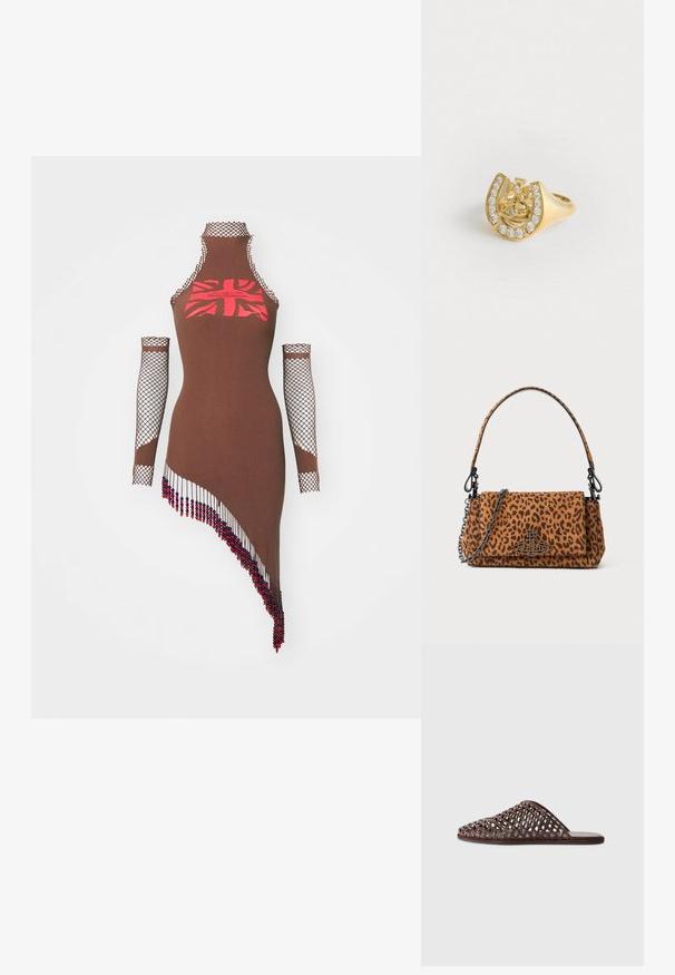 Sinead Gorey JACK brązowy; Brązowe plecione klapki z zaokrąglonym noskiem, otwartym wzorem, płaską podeszwą i teksturowanym wykończeniem. Lekki materiał i minimalistyczny kształt.; Torebka w panterkę wykonana z zamszu, z krótkim uchwytem, łańcuszkowym paskiem oraz czarnym zapięciem. Prostokątny kształt z klapką.; Złoty pierścionek z wzorem korony wewnątrz podkowy, ozdobiony małymi przezroczystymi kamieniami szlachetnymi, na białym tle.