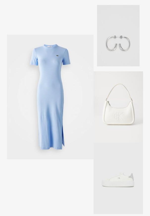 Helesinine, lühikeste varrukatega, ribakujuline midi kleit ümmarguse kaelusega ja väikese rohelise logoga vasakul rinnal, külgseeliku lõhiku jahemisega.; Valged kangast tennisekingad paksu valge tallaga, millel on metallist hõbedane aksent kandadel ja tagasihoidlik logodetail küljel.; Valge nahast käekott, millel on kumer kuju, esiküljel on reljeefne "CK" logo ja üks õlavarre rihm. Ülemine tõmblukkuu.; Hõbedast rõngaskõrvarõngad sileda ja läikiva pinnaga, kõveriku kujuga ning postitaksega sulgur. Minimalistlik disain kaasaegse viimistlusega.