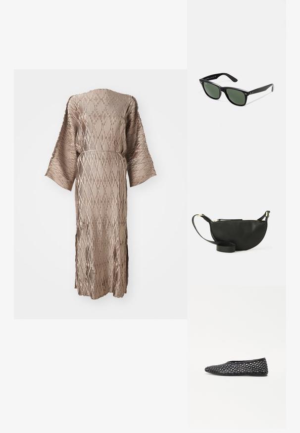 Beige, langärmliges, strukturiertes Midikleid mit weiteren Ärmeln und einem dünnen Gürtel, der an der Taille gebunden ist, auf weißem Hintergrund.; Schwarzer gewebter Slipper mit einem Gitterdesign, flacher Sohle und glattem Gummi-Material, das Atmungsaktivität und Flexibilität bietet.; Schwarze Plastiksonnenbrille mit grünen Gläsern, quadratischen Rahmen, silbernem Akzent auf der Augenbraue und strukturierten Bügeln. Angegebene Marke auf dem inneren Bügel.; Schwarze Leder-Umhängetasche in Halbmondform, mit strukturiertem Oberflächen, goldfarbenem Reißverschluss und flachem Trageriemen. Kompakte Ausführung, die für die wichtigsten Dinge geeignet ist.