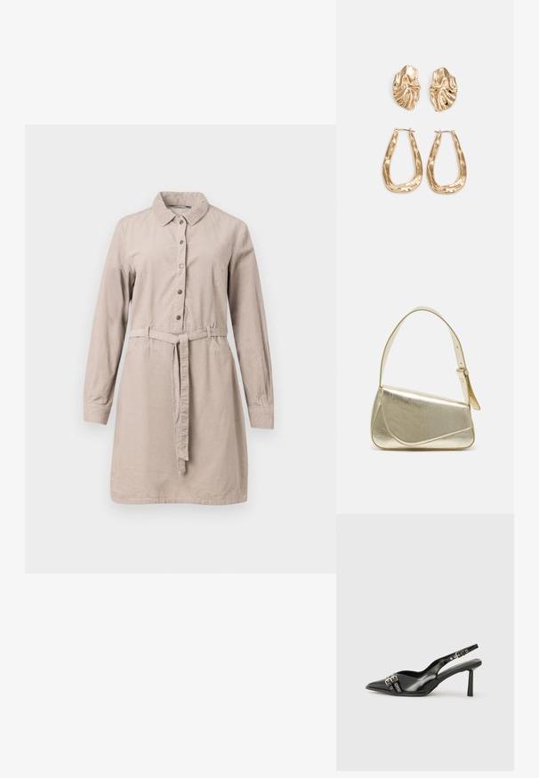 Beige, långärmad skjortklänning i mjukt material, med knäppning fram, bälte vid midjan och krage.; Svart lackläder slingbacksko med spetsig tå, ankelremmar med silverfärgade spännen och detaljer samt en smal klack.; Guldfärgad metallhandväska med en strukturerad design, slät textur och justerbar rem. Har en unik triangulär form och minimalistisk sömnad.; Örhängen i guldton med texturerade, vågiga former. Inkluderar skulpturala clip-on-stift och öppen hoop-design med hamrad finish.