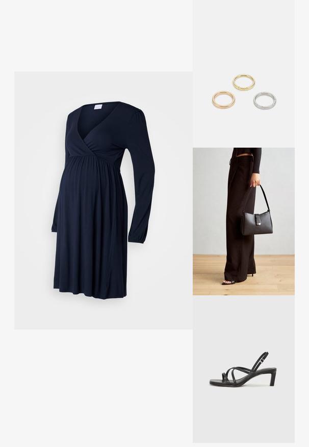 Granatowa sukienka ciążowa z długimi rękawami, dekoltem w kształcie litery V i marszczonym talią dla wygody. Wykonana z miękkiego, elastycznego materiału, zapewniającego swobodę ruchów.; Czarne sandały na obcasie z prostokątnym noskiem i niskim słupkowym obcasem. Posiadają wiele cienkich pasków i regulowany pasek na kostkę. Wykonane z gładkiej skóry.; Czarna torebka o usztywnionym kształcie, gładkiej fakturze i metalowym zapięciem. Połączona z szerokimi czarnymi spodniami i sandałami na otwartym palcu na drewnianej podłodze.; Trzy metalowe pierścienie: jeden w różowym złocie, jeden złoty z teksturowanymi akcentami, oraz jeden srebrny, wszystkie z wygrawerowanym brandingiem na wewnętrznej stronie.