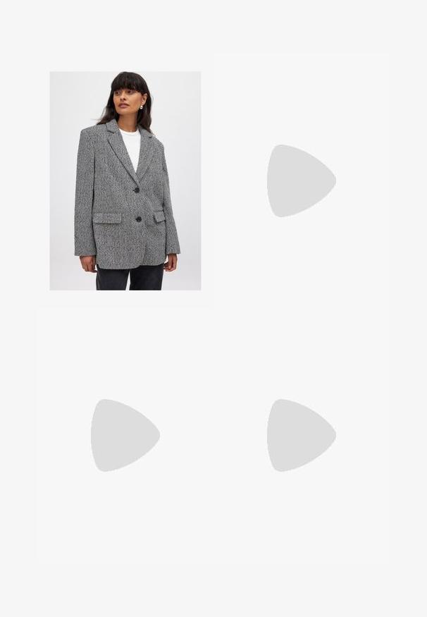 Blazer a motivo pied-de-poule in bianco e nero, con colletto a punta, due tasche anteriori e bottoni neri. Tessuto strutturato, vestibilità comoda.; Abito blu navy con maniche corte a cappuccio, scollatura a V e un fiocco color crema in vita, adornato con pizzo lungo la scollatura.; Mocassini in pelle nera con cucitura in rilievo, logo in accento oro e cinturino texture. Presenta una suola in gomma spessa e resistente.; Occhiali rettangolari neri con lenti trasparenti. Finitura lucida, bracci sottili e una sfumatura viola visibile ai bordi delle lenti.; Orecchini dorati caratterizzati da un design a spirale con curve sovrapposte, che presentano una finitura metallica e una superficie liscia per una profondità visiva.
