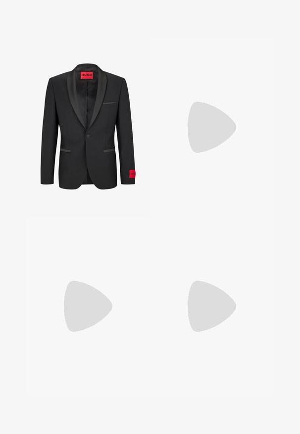Blazer noir avec revers en satin, fermeture à un bouton et deux poches avant. Présente un label logo rouge sur la manche gauche.; Chemise blanche à manches longues en tissu lisse avec un col classique et un ourlet arrondi. Présente des boutons beiges à l'avant.; Pantalons bleu marine à coupe ajustée, présentant une texture lisse, des plis marqués et un design à plat. Fermeture zippée dissimulée.; Sneaker en cuir noir avec une tige texturée, un col rembourré et un détail de logo rouge. Caractéristiques d'une épaisse semelle en caoutchouc avec un motif de semelle distinct.