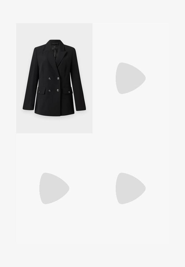 Blazer doppiopetto nero realizzato in tessuto liscio, con collo a risvolto, due tasche frontali e bottoni neri rotondi.; Top nero a costine senza maniche con scollatura a girocollo e piccolo logo triangolare in accenti argento al centro anteriore. Design aderente.; Pantaloni neri sartoriali con un design a gamba dritta. Presentano una chiusura con bottone, passanti per cintura e una texture liscia e opaca.; Scarpa nera in pelle con tacco alto, punta affusolata, cinturino alla caviglia e tacco sottile. Texture liscia con un accento dorato alla base del tacco.