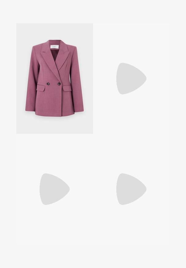 Dobbelspent blazer i en lilla farge, laget av teksturert stoff. Har hakkede slag, to frontlommer og svarte knapper.; Brun kortermet cropped T-skjorte laget av myk stoff, med rund halslinning og rene sømmer uten mønstre eller detaljer.; Sorte, flagrende yogabukser i elastisk materiale, med bred linning og en liten logo nær hoften. Glatt tekstur, uten mønstre.; Nike P-6000 sneakers med en lys grå mesh-overdel, sorte detaljer og en slitesterk svart gummisåle. Har et intrikat design og snøresystem.