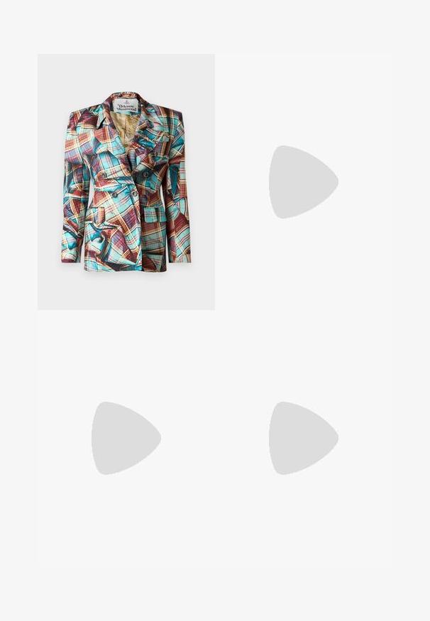 Dubbelknäppt kavaj med ett rutmönster i rött, gult och turkos, med spetsiga slag, två framfickor och knappdetaljer.; Klippt vit t-shirt tillverkad av mjukt tyg, med korta ärmar, rund halsringning och ribbade kantdetaljer. Enkel och utan prål design.; Svarta vida byxor med hög midja, tillverkade av elastiskt tyg. Har vertikala sömmar framtill och en jämn yta.; Svart patenterat läder slingback pumps med spetsig tå, smal klack och en subtil utskärning. Har en guldbuckle på remmen.