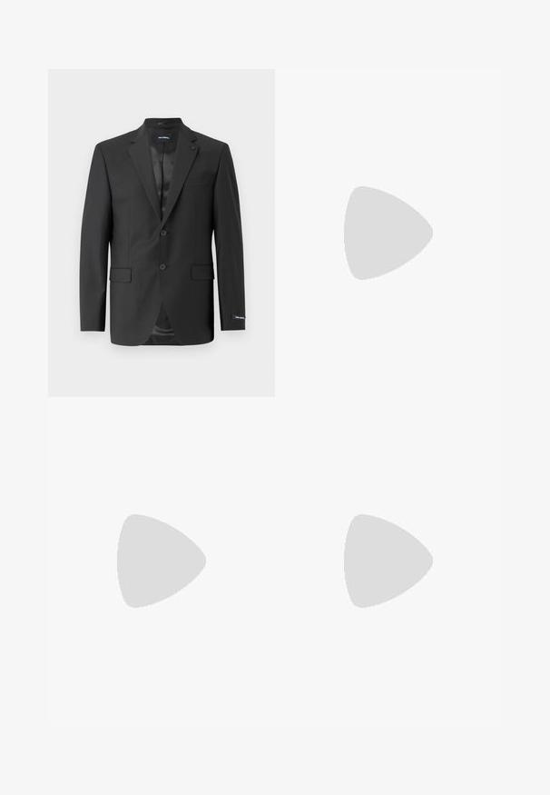 Sacou negru, ajustat, dintr-un material neted, cu un singur rând de nasturi și două butoane, dotat cu rever cu tăietură, două buzunare frontale și o căptușeală elegantă.; Cămașă albastră deschis, cu mânecă lungă, realizată dintr-un material neted, având o bandă de nasturi în față, colier ascuțit și o croială regulară.; Pantaloni negri dintr-un material neted. Acestia au un croi drept, un design frontal plat și o închidere cu buton, având un model simplu al beteliei.; Pantofle din piele neagră cu un finisaj neted, design cu șireturi, vârf rotunjit și detalii de cusătură subtile. Prezintă o talpă din cauciuc negru.