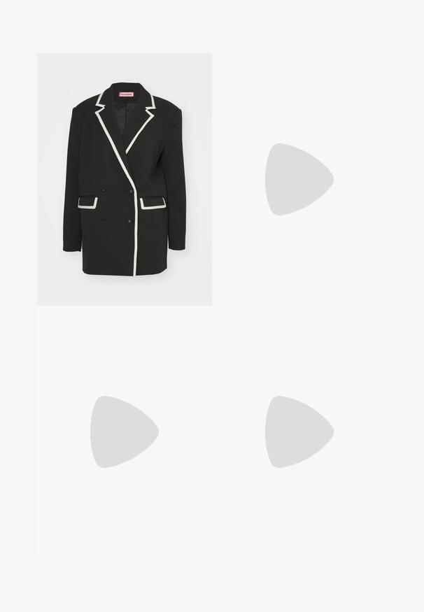 Custommade FALIPPA - Blazer - meteorite; Hvit ribbet tanktop med rund halslinning og ermeløs design, med en rett kant og en glatt, elastisk tekstur.; Svart lærskjørt med en tettsittende design. Jevn tekstur, sømmer som fremhever formen, og en rett kant. Minimalistisk og elegant utseende.; Svart lær militærstøvel med rund tå, snøring foran og en løftestropp ved ankelen. Har en tykk gummisåle for holdbarhet.